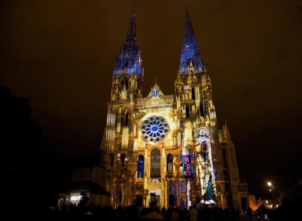 Mercure Chartres Cathedrale Ξενοδοχείο Εξωτερικό φωτογραφία